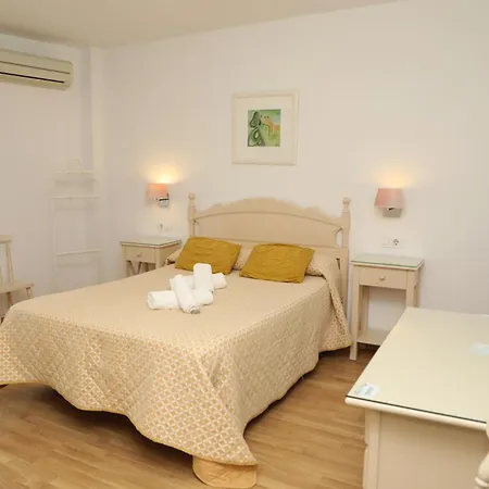 Hostal La Janda-2